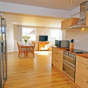  Apartment Spacious Rugby Field With Off-street Parking And Ev Fast Point For Electric Cars United Kingdom