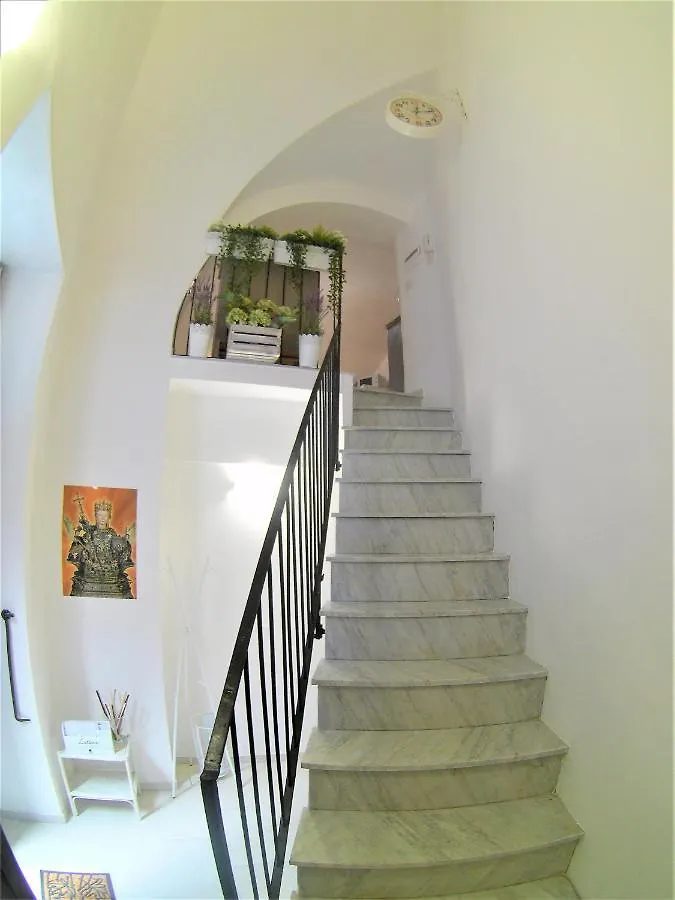 Landolina Sweet Home Katanya